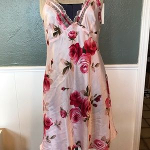 California Dynasty Pink Lace Floral Chemise small